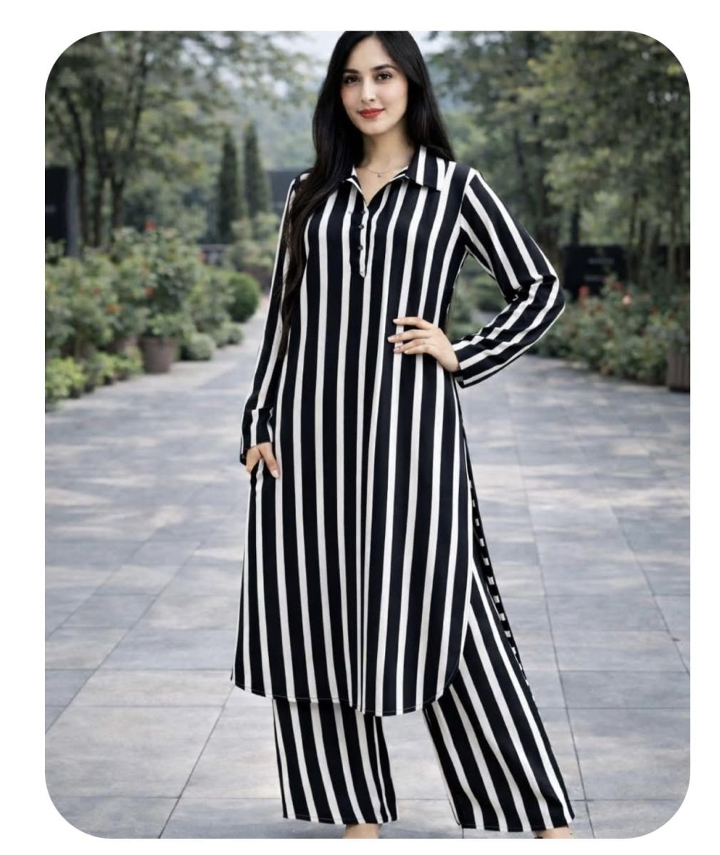 Classic cord set white in blacklines