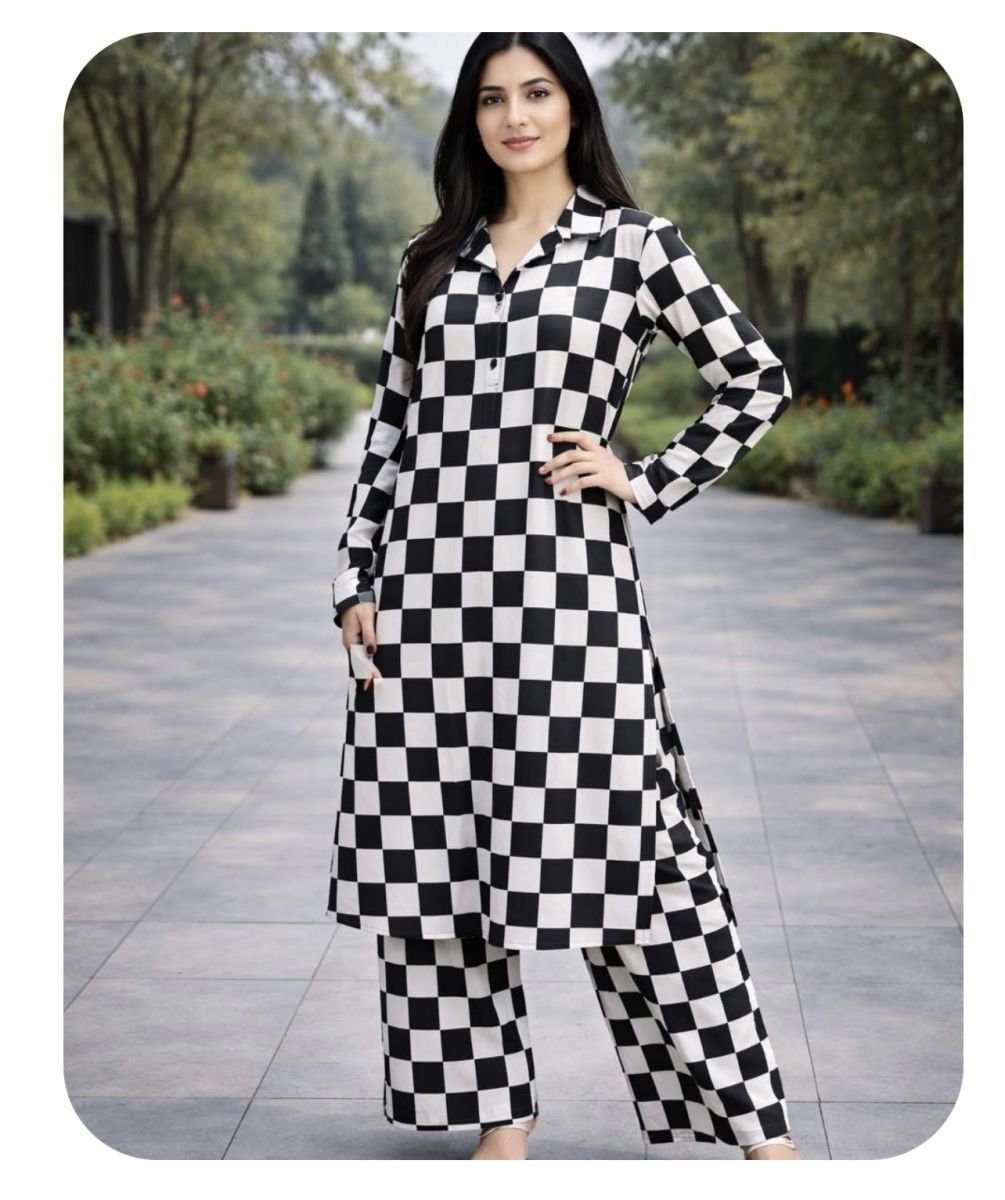 Classic cord set chesseboard