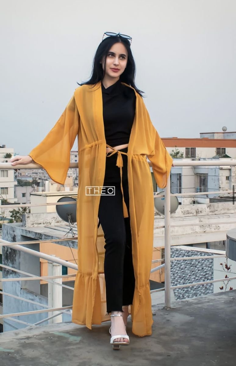 Flare sleeve ruffle shrug