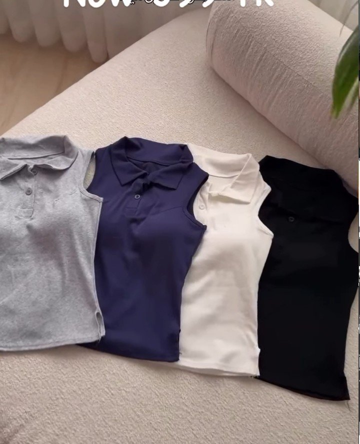 Sleeveless coller polo top